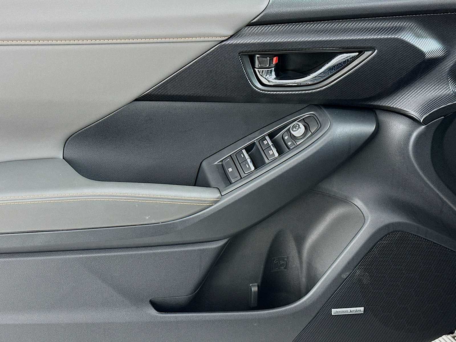 New 2026 CRYSTAL BLACK SILICA Subaru Limited Hybrid image 17