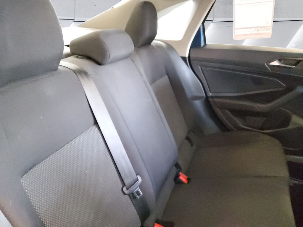 Used 2019  Volkswagen 1.4T S image 16