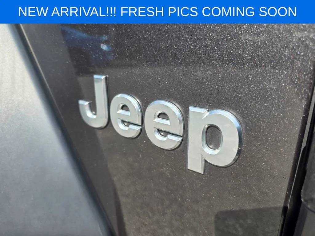 Used 2019 Gray Jeep Sport S 4x4 image 15