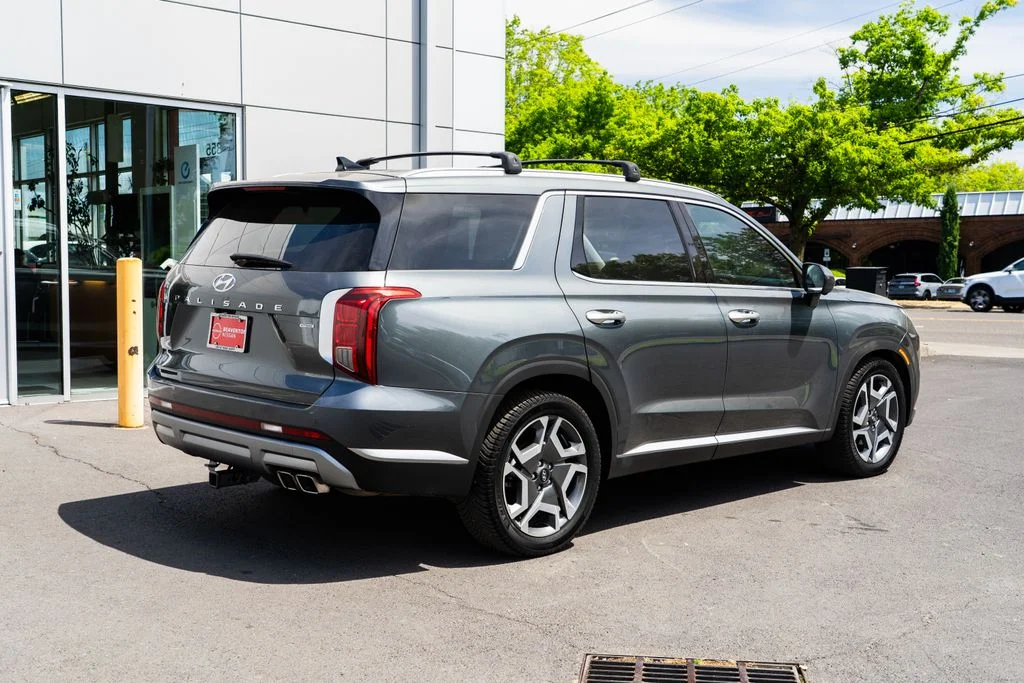 Used 2023 Gray Hyundai SEL image 6