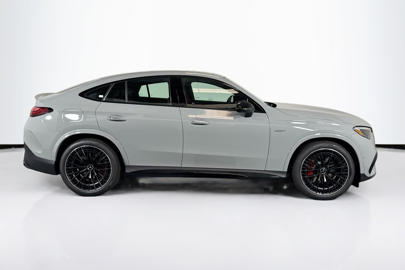 New 2026 MANUFAKTUR Alpine Grey Mercedes-Benz AMG® GLC 43 image 4