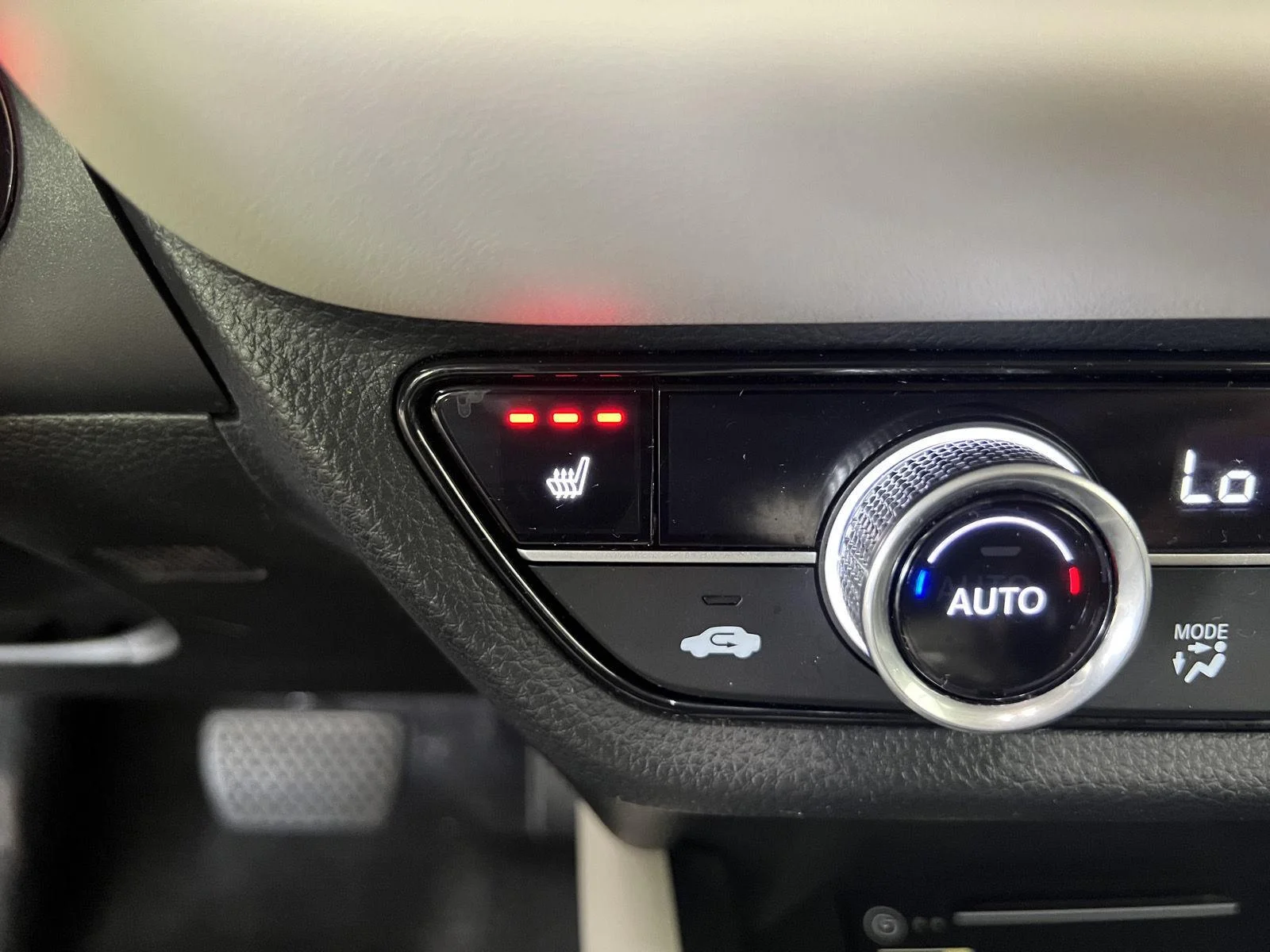 Used 2025 Gn Honda EX-L image 17