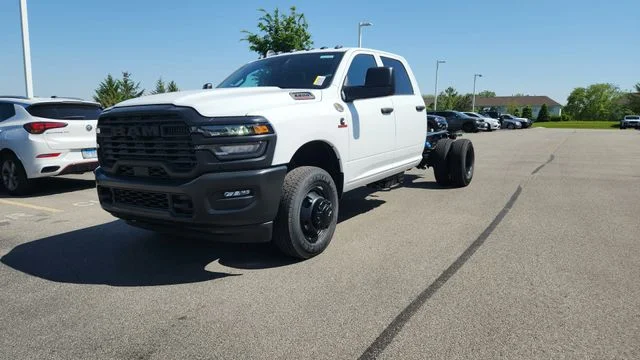 New 2026 Bright White Clear-Coat Exterior Paint RAM Tradesman image 21