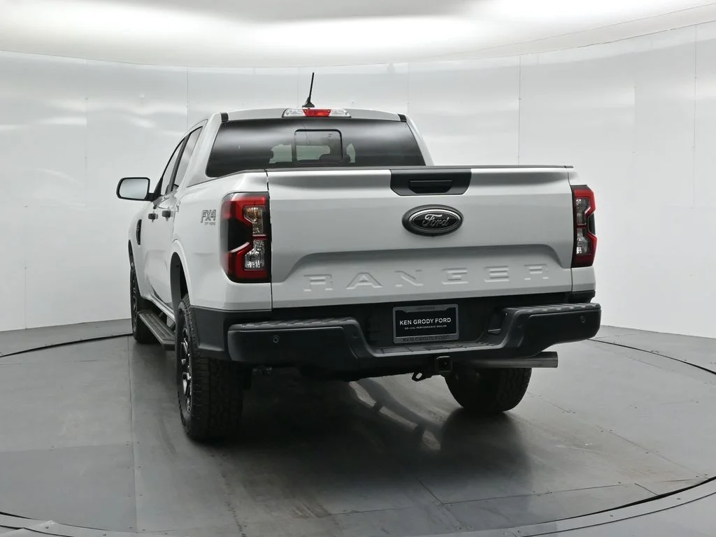 New 2026 Avalanche Ford XLT image 25