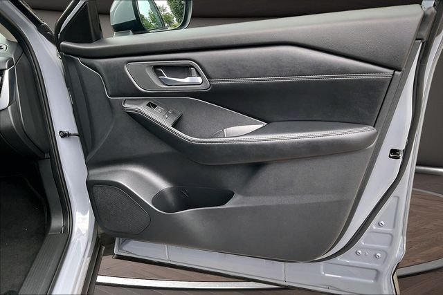 Used 2025 Gray Nissan SL image 22