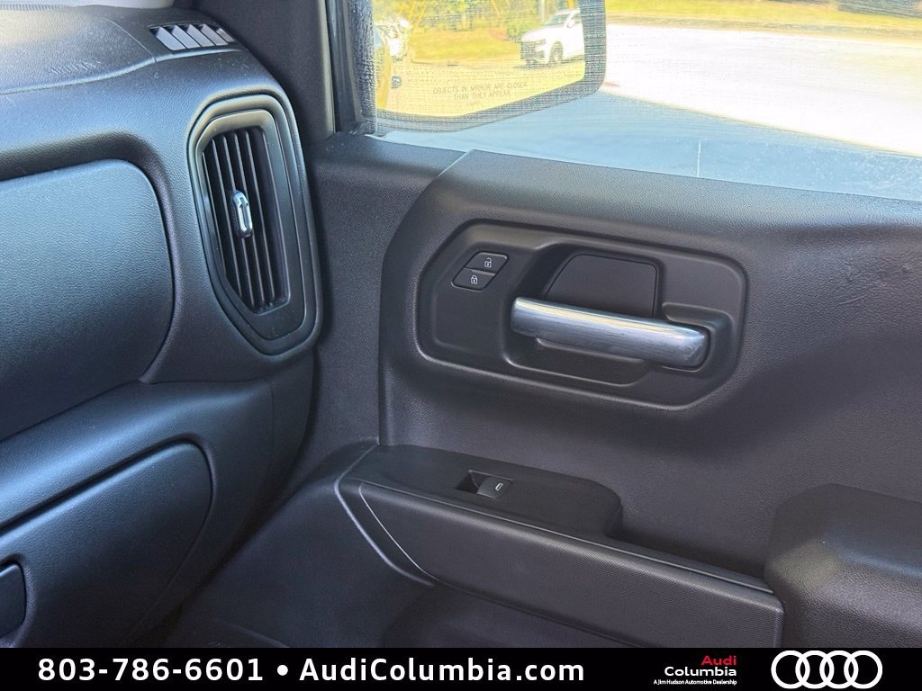 Used 2021 Black Chevrolet Custom image 31
