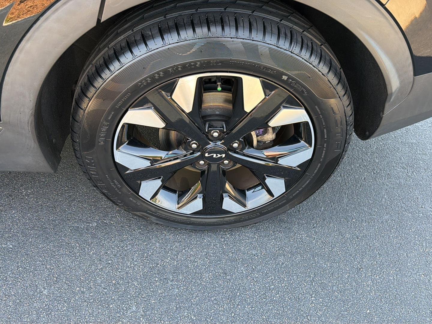 Used 2023 Ebony Black Kia X-Line image 38