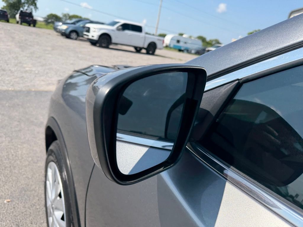Used 2020 Gray Nissan S image 12