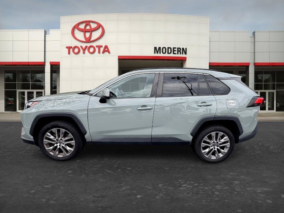 Certified Used 2022 Lunar Toyota XLE Premium image 21