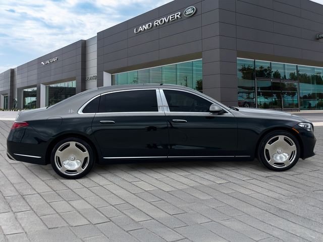 Used 2025 Green Mercedes-Benz Maybach S 580 image 6