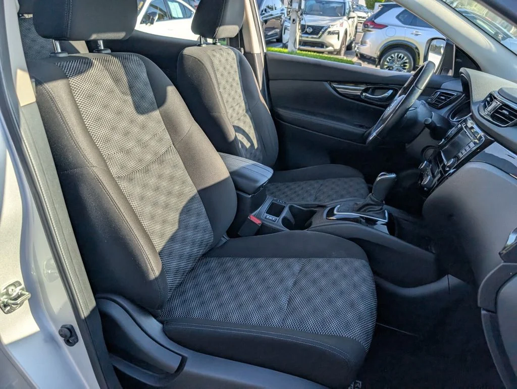 Used 2021 Silver Nissan SV image 19