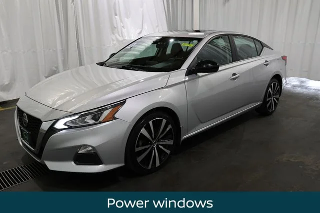2020 Nissan Altima SR - Photo 7