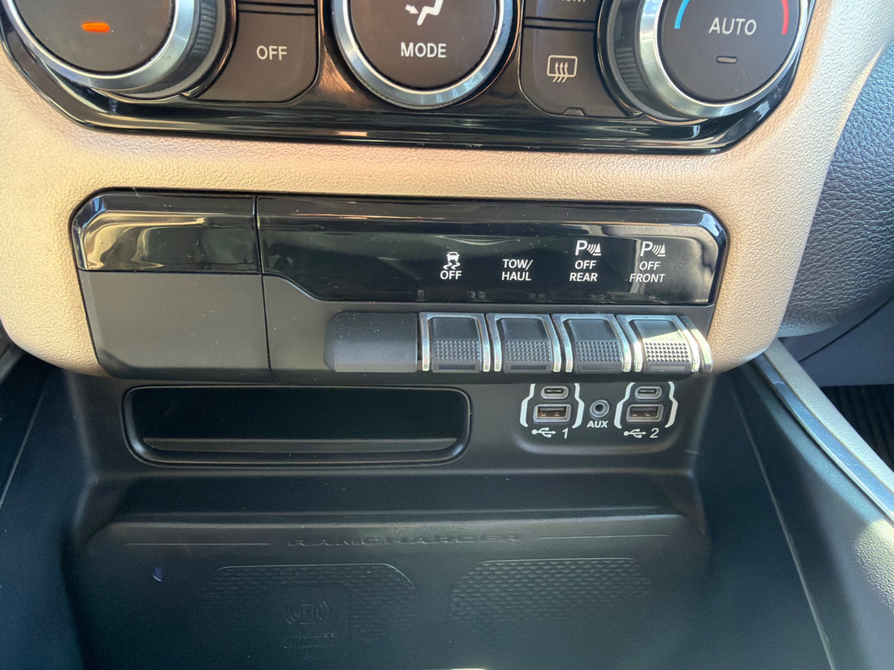 Used 2022 Bright White Clearcoat Ram Laramie image 28