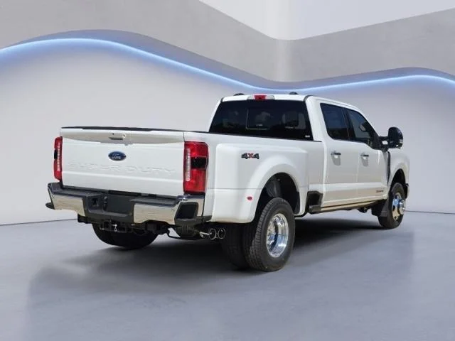 New 2026 Star White Metallic Tri-Coat Ford F-350® Lariat® image 26