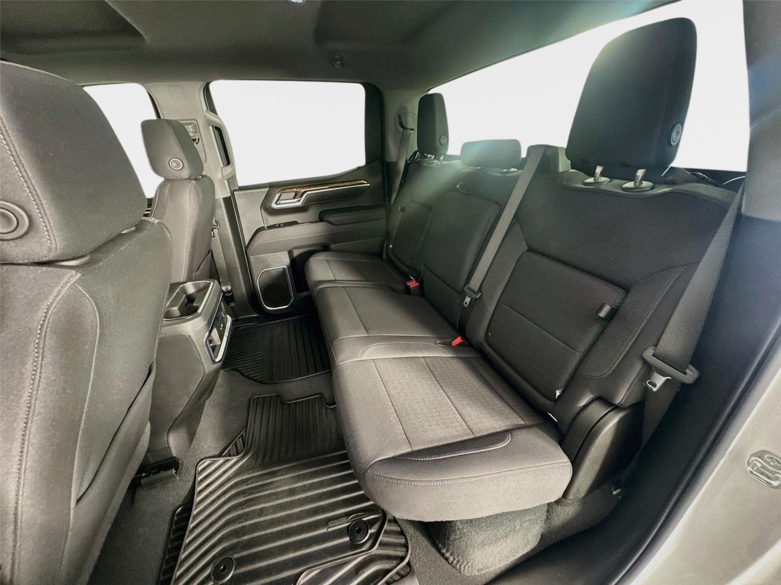 Used 2026 Summit White GMC Elevation image 22