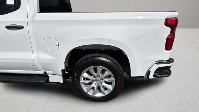 Used 2025 Summit White Chevrolet Custom image 33