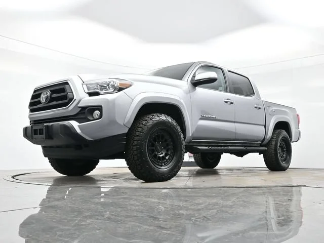 Used 2022 Celestial Silver Metallic Toyota SR5 image 22