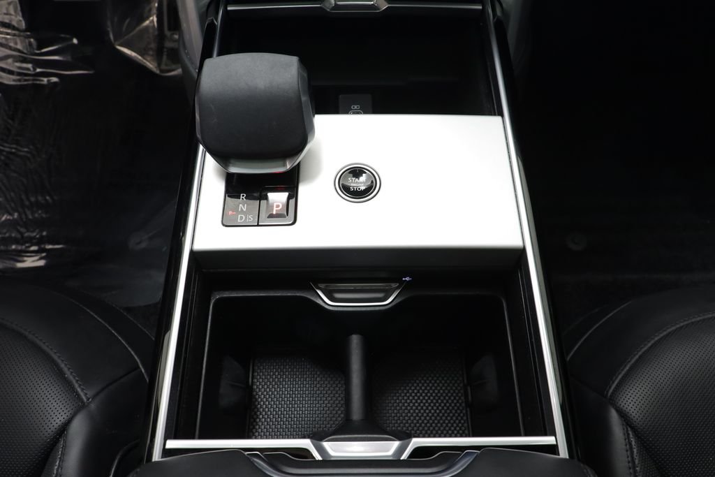 2025 Land Rover Range Rover SE - Photo 12