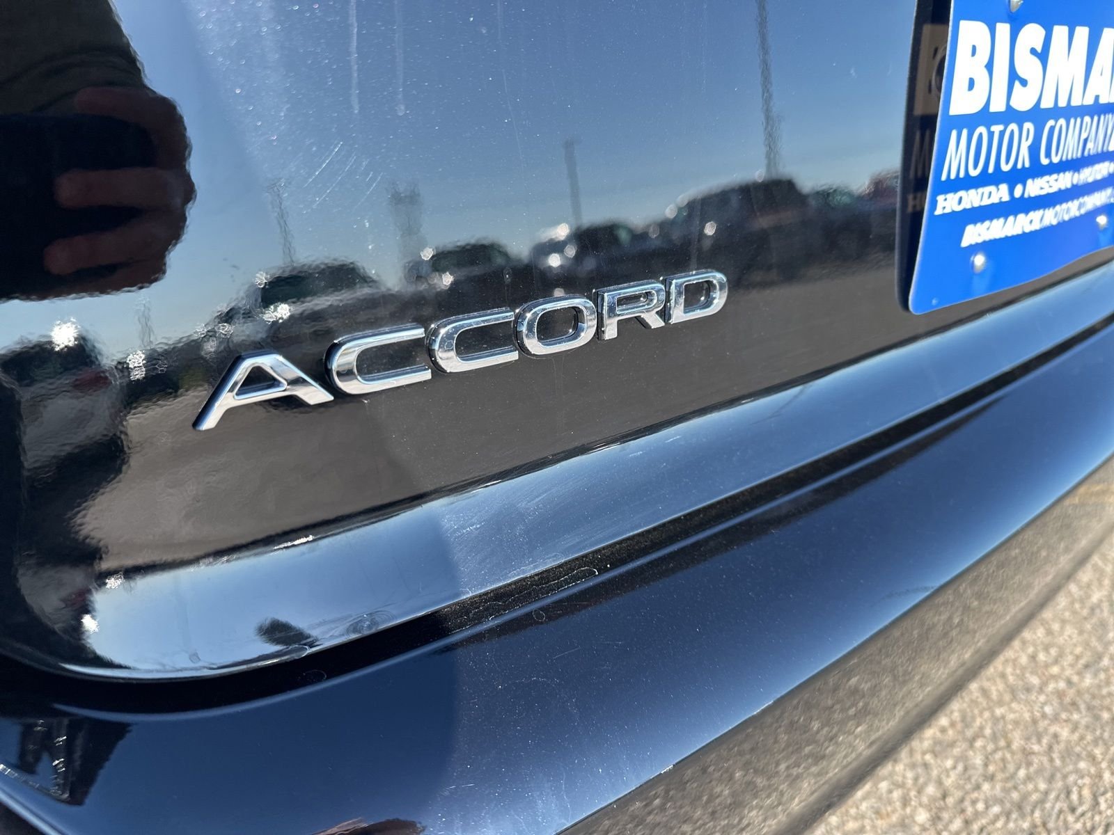 Certified Used 2025 Black Honda SE image 5