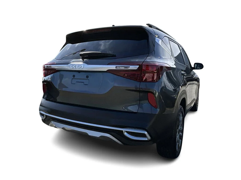 Used 2022  Kia EX AWD Low Mileage   One Owner   Local BC image 13
