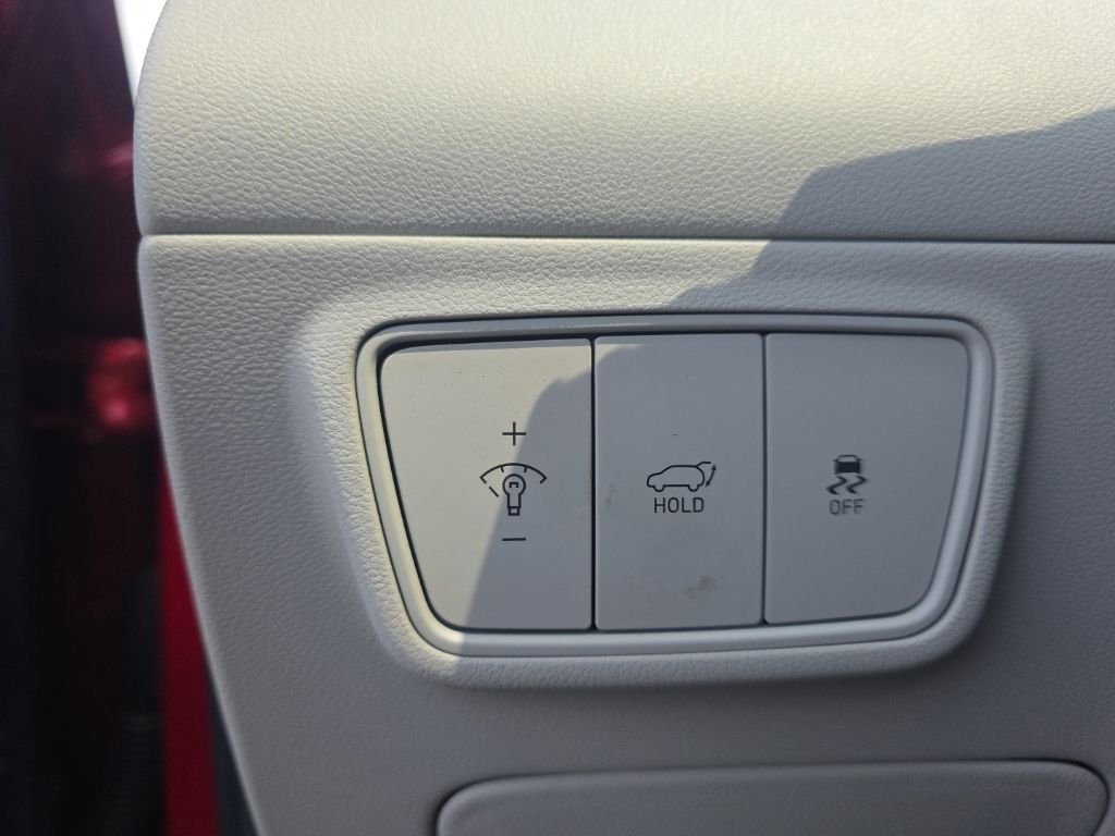 Used 2023 Red Hyundai SEL image 17