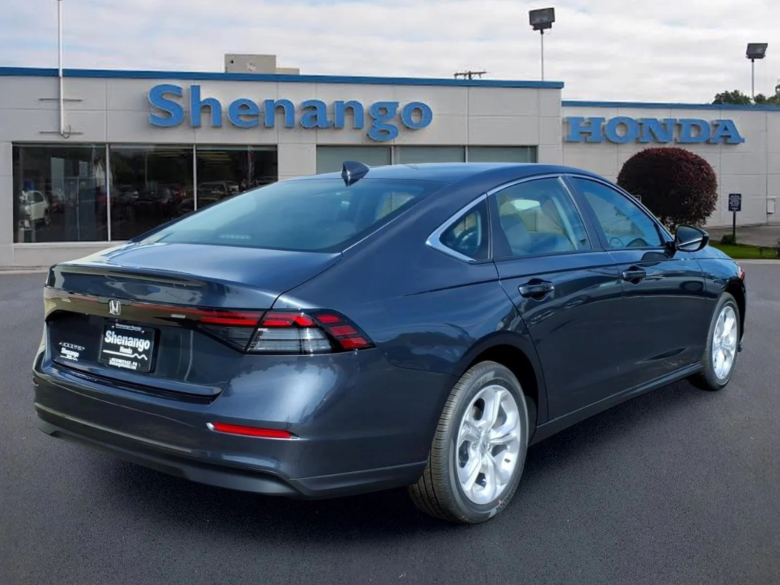 New 2026 Meteorite Gray Metallic Honda LX image 3