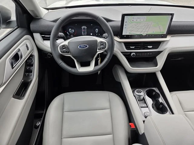 New 2026 Star White Metallic Tri-Coat Ford Active image 11
