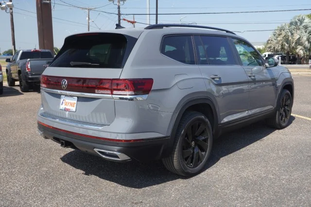 New 2026 Pure Gray Volkswagen 2.0T SE w/Technology image 7