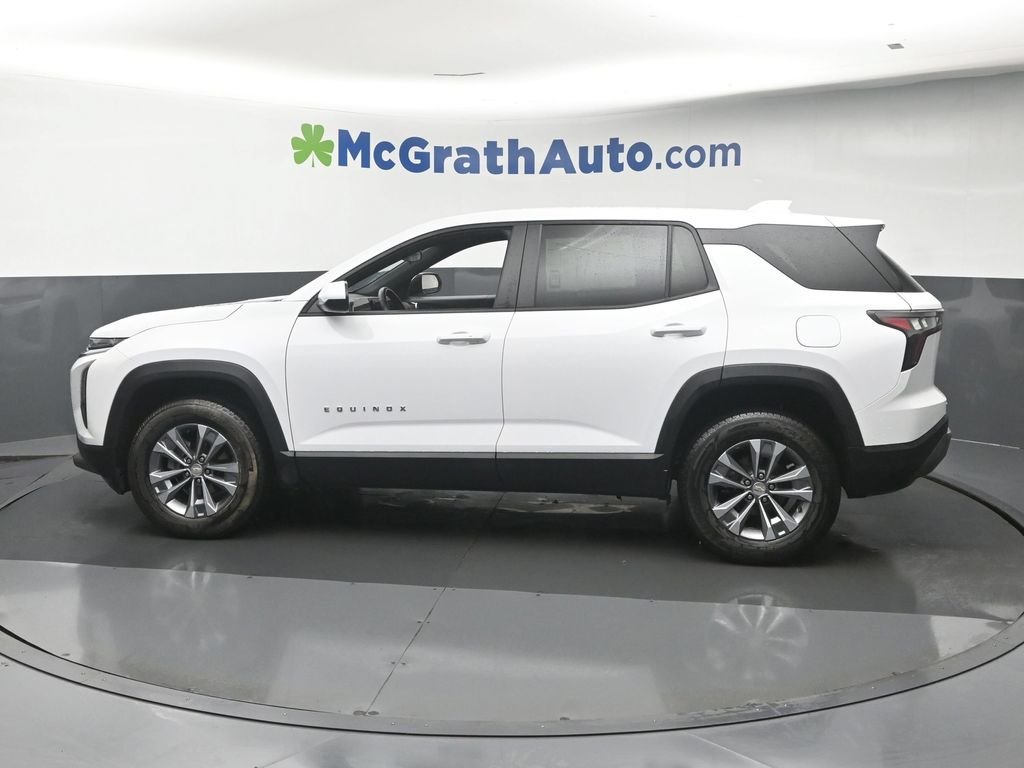 Used 2025 White Chevrolet LT image 25