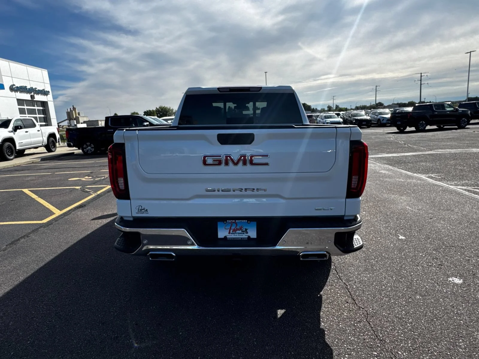 2026 GMC Sierra 1500 SLT - Photo 8