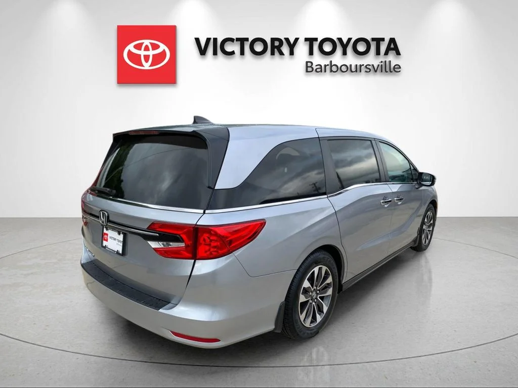 Used 2022 Silver Honda EX-L image 7