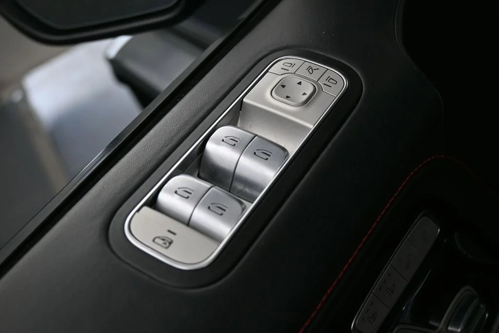 Used 2021 Gray Mercedes-Benz G 550 image 13