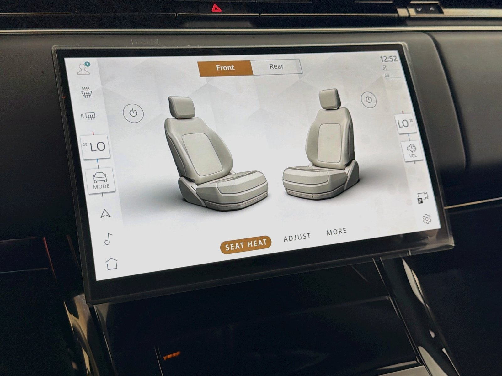 New 2027 Santorini Black LAND ROVER Dynamic SE P400 image 20