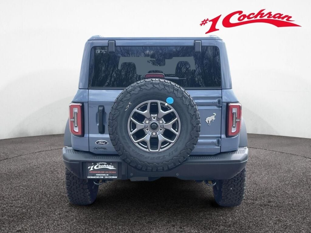 New 2025 Azure Gray Metallic Tri-Coat Ford Badlands image 8