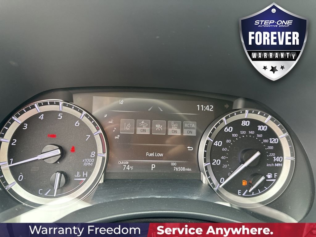 Used 2022  Toyota XLE image 41