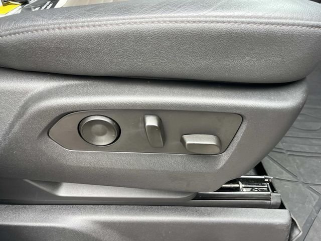 Used 2023 White Chevrolet ZR2 image 25