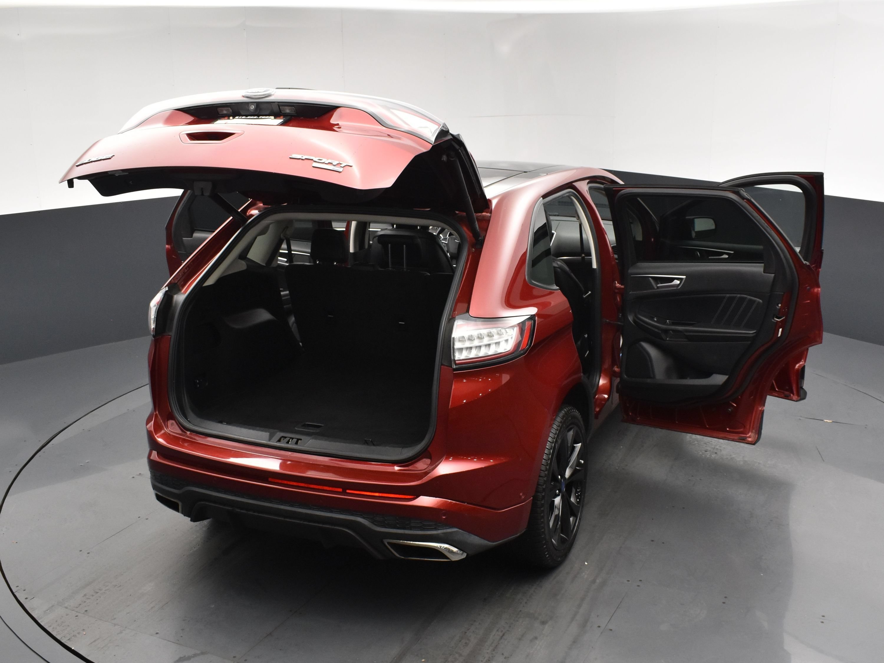Used 2016 Red Ford Sport image 22