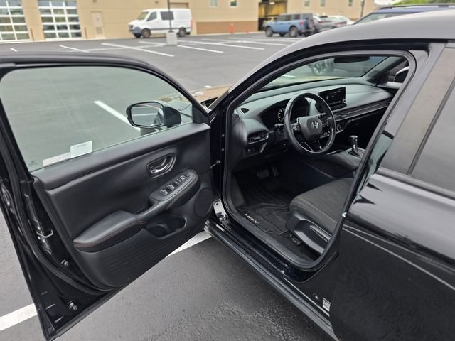 Used 2024  Honda Sport image 37