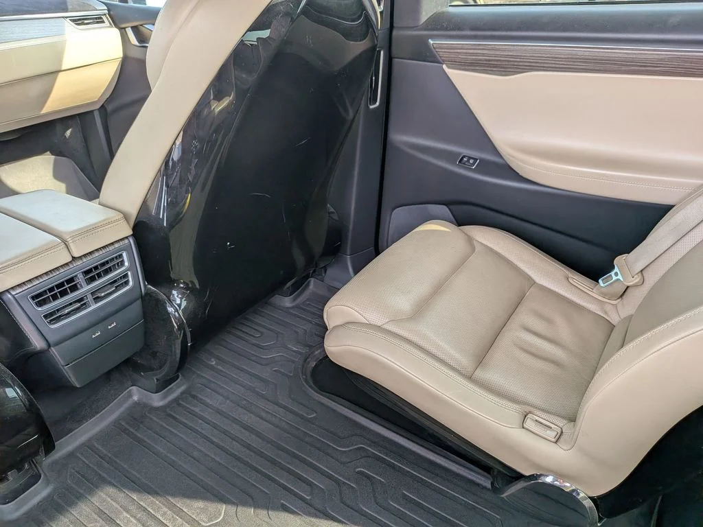Used 2016 Gray Tesla P90D image 21