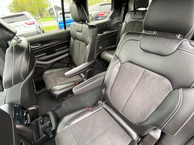 Used 2025 Black Jeep Altitude X image 12