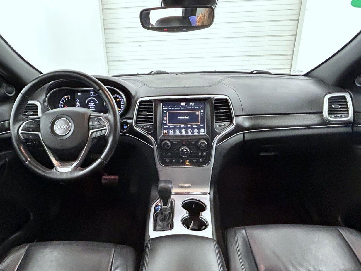 Used 2018 White Jeep Limited image 13
