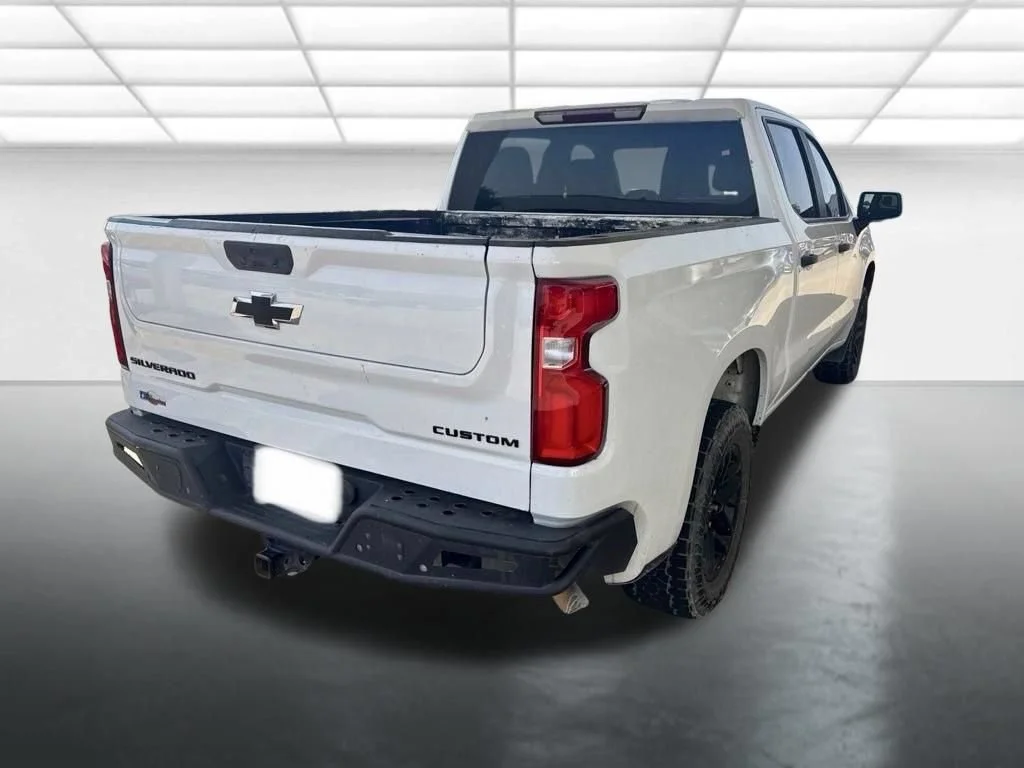 Used 2021 SUMMIT WHITE Chevrolet Custom image 2