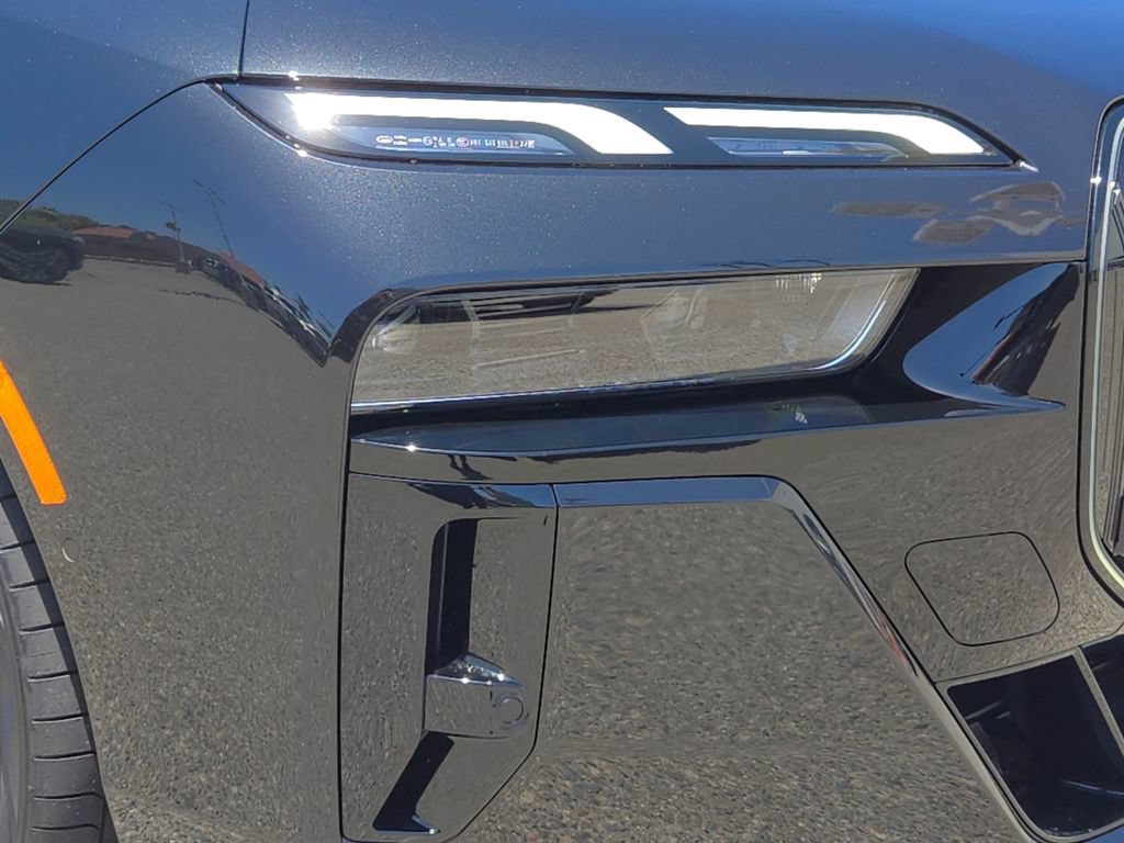 New 2026 Black Sapphire Metallic BMW 740i image 5