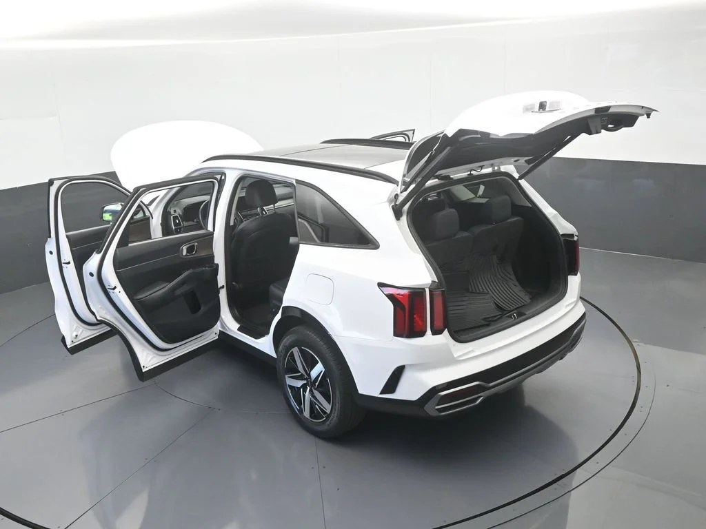 Used 2022 Glacial White Pearl Kia EX image 69