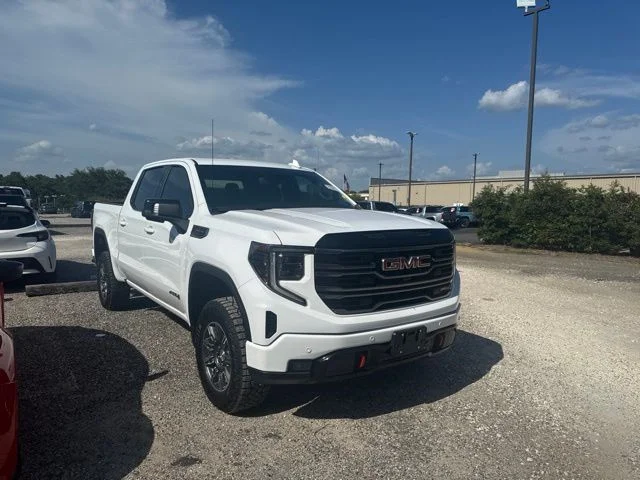 Used 2025 White GMC AT4 image 2