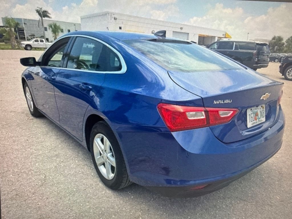 Used 2023 Blue Chevrolet LS image 3