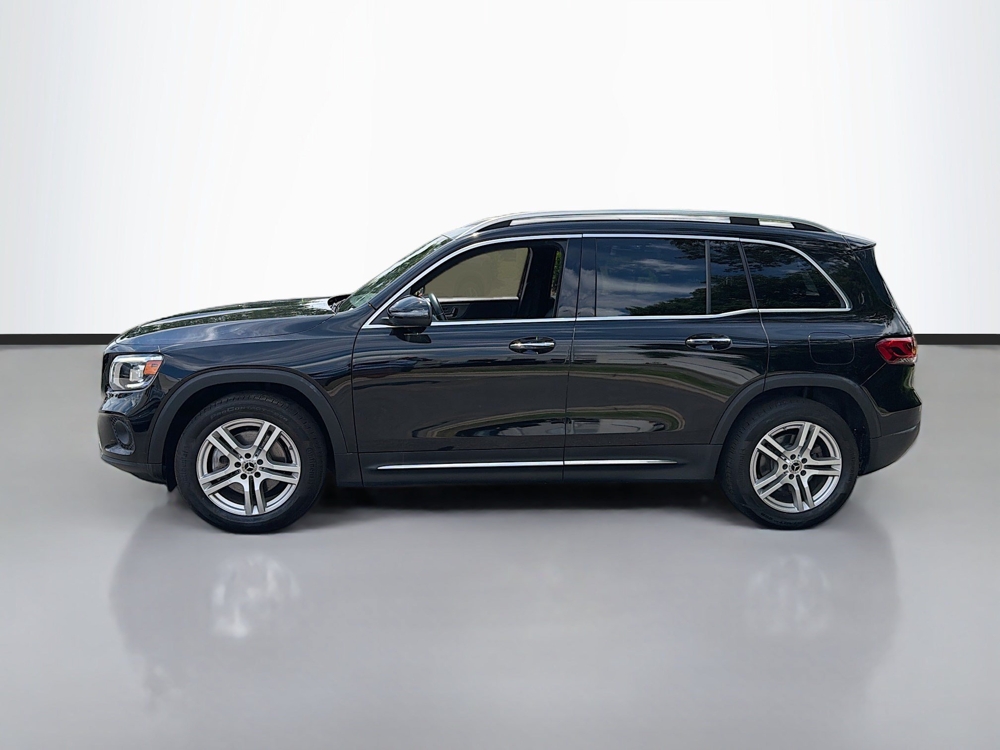 Used 2021 Black Mercedes-Benz GLB 250 image 8
