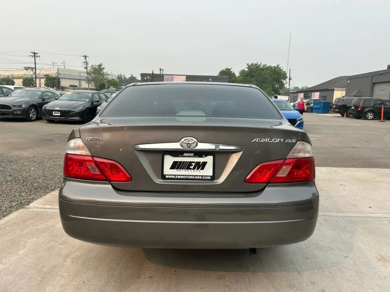 Used 2004 Gray Toyota XLS Sedan 4D image 29