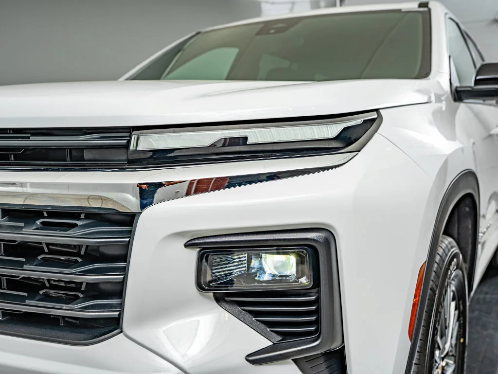 Used 2024 Summit White Chevrolet LS image 13