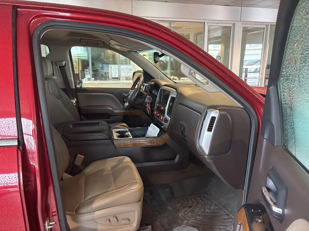 Used 2018 Red GMC SLT image 8